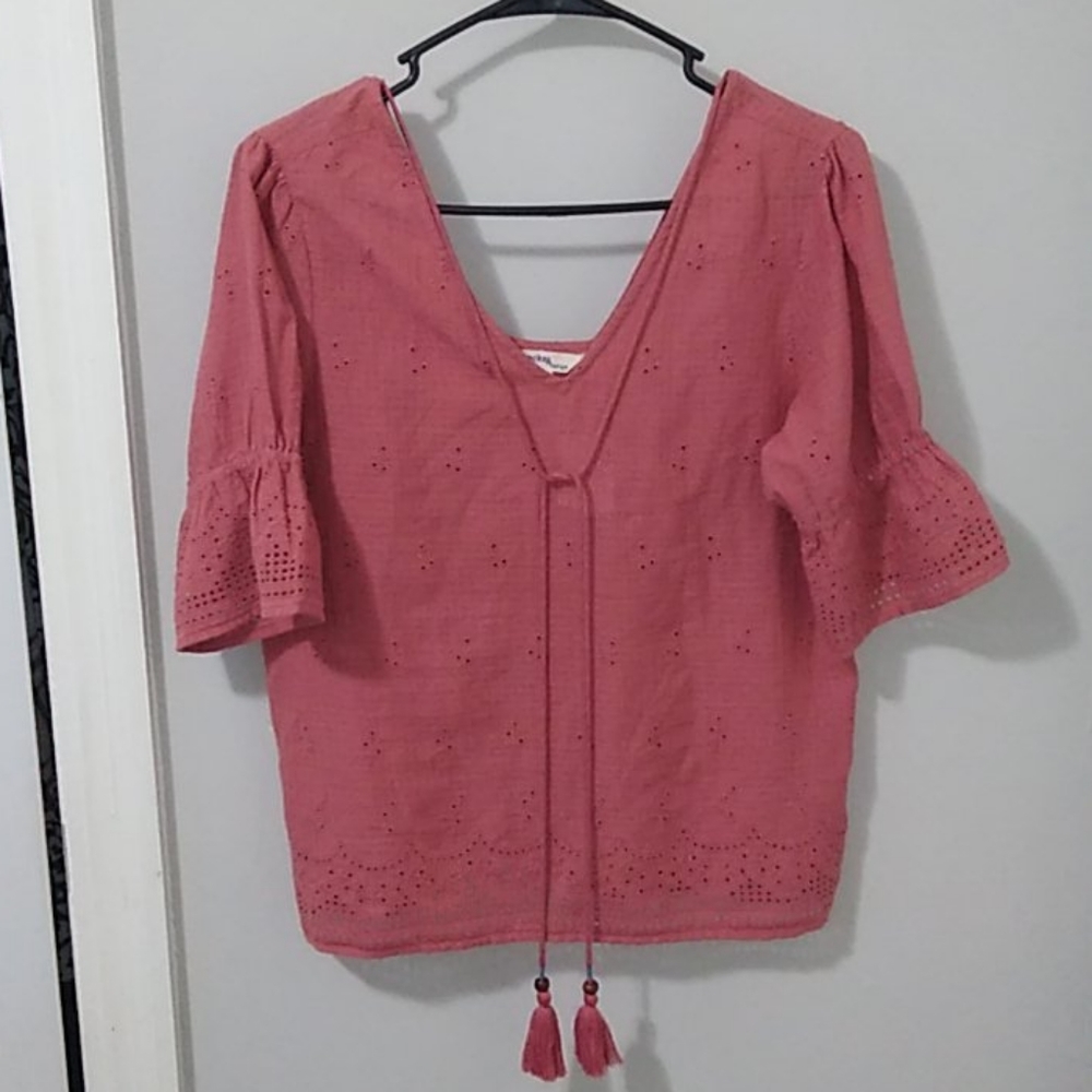 Rocks & Indigo  Top w/ tasseled tie